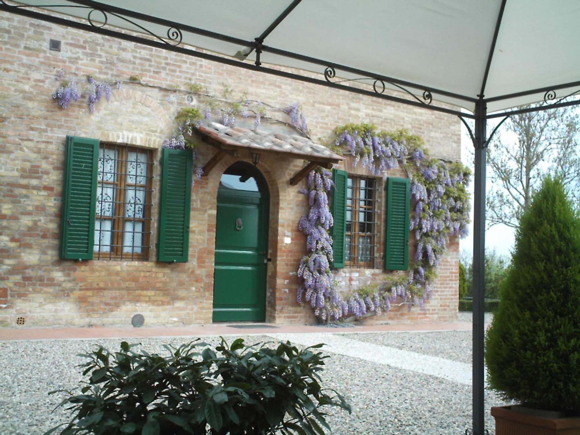 Agriturismo Il Poggiarello Siena Exterior photo